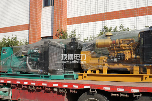 柴油發(fā)電機組蓄電池上白色粉末是什么？怎么產(chǎn)生的？