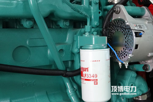 怎么回事，500kW柴油發(fā)電機組油底殼內(nèi)部機油油面上升？