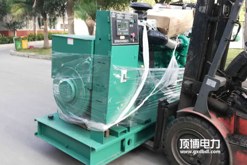柴油機(jī)發(fā)電機(jī)結(jié)合處有金屬碰撞聲，準(zhǔn)備大維修就大錯(cuò)特錯(cuò)了