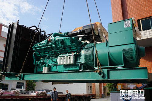 柴油發(fā)電機汽缸蓋為什么容易爆缸，大概有4個原因